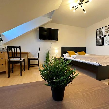Gemuetliche, Charmante Ferienwohnung Naehe Zentrum プラウエン エクステリア 写真